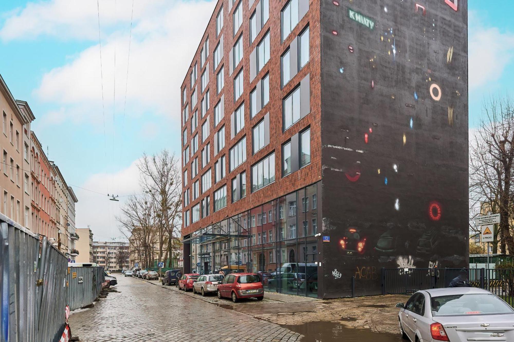 Gwarna City Center By Renters Aparthotel